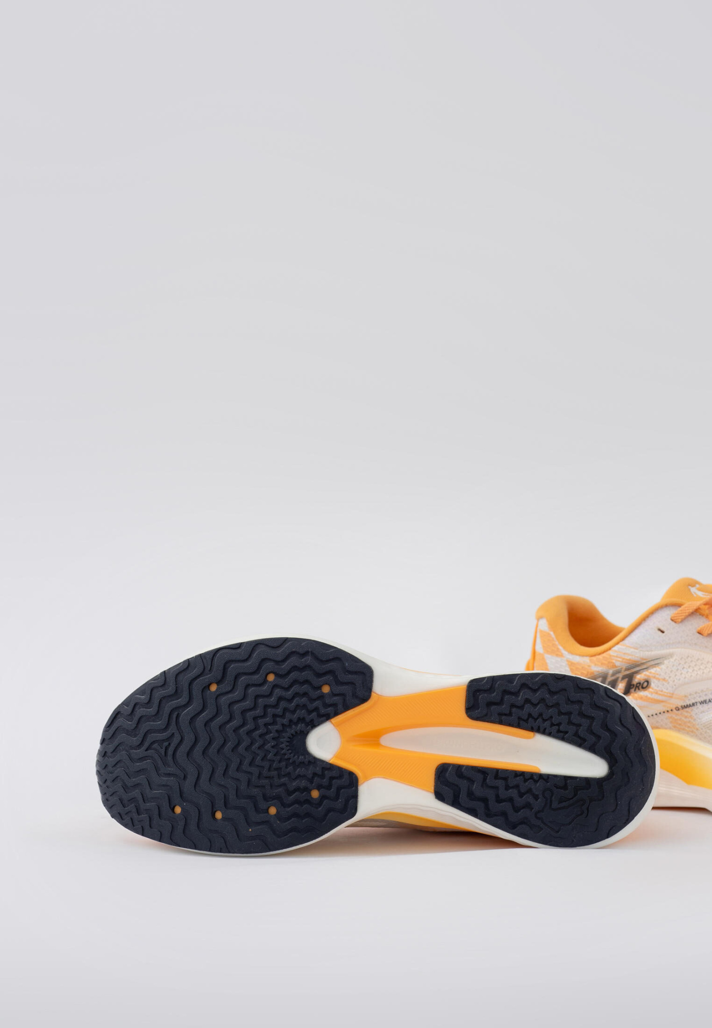 Кроссовки мужские QIAODAN BOOM PRO Cushioning Anti-Slip 